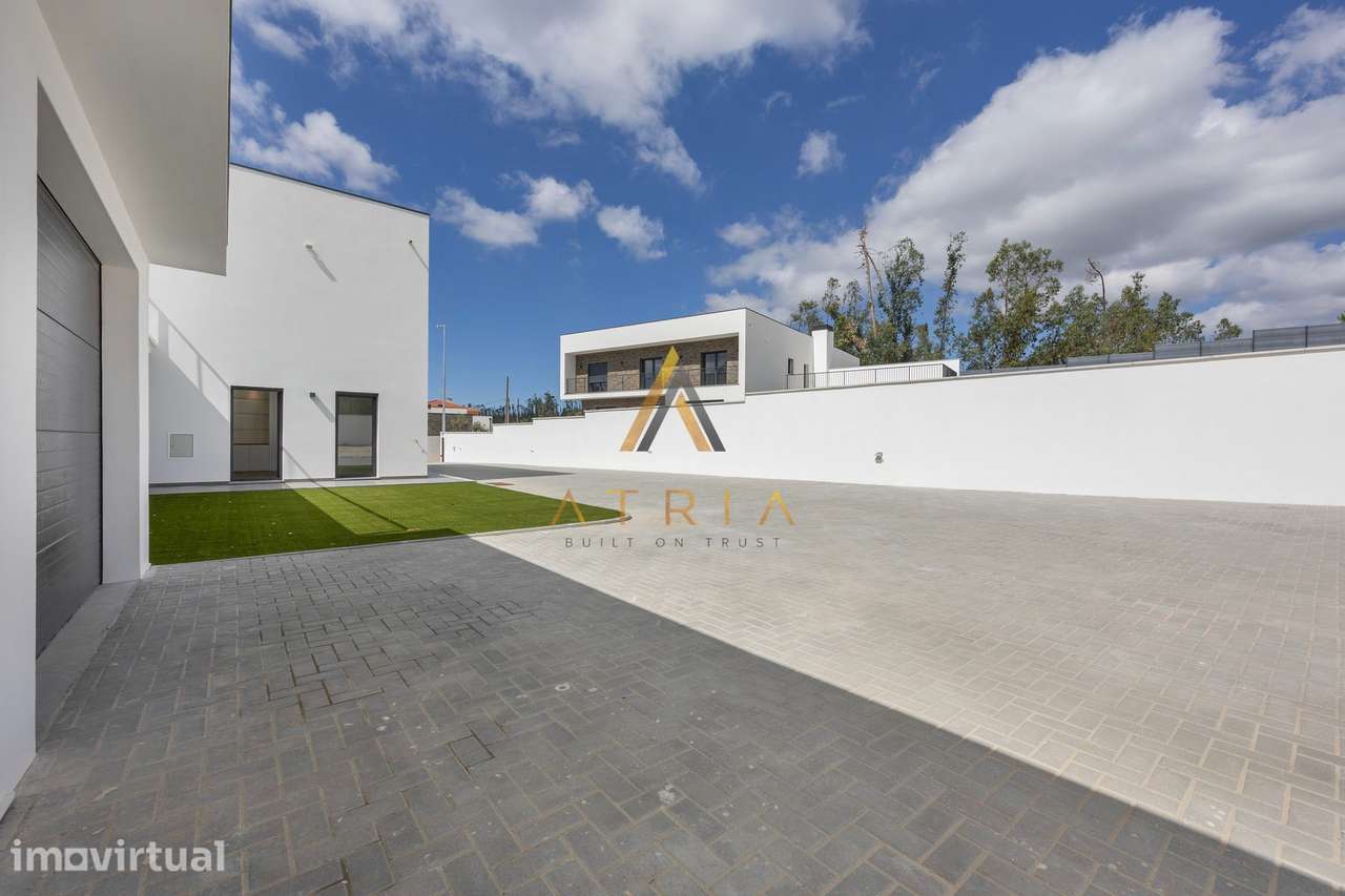 Moradia T4 | Nova | Milagres, Leiria - Grande imagem: 3/60