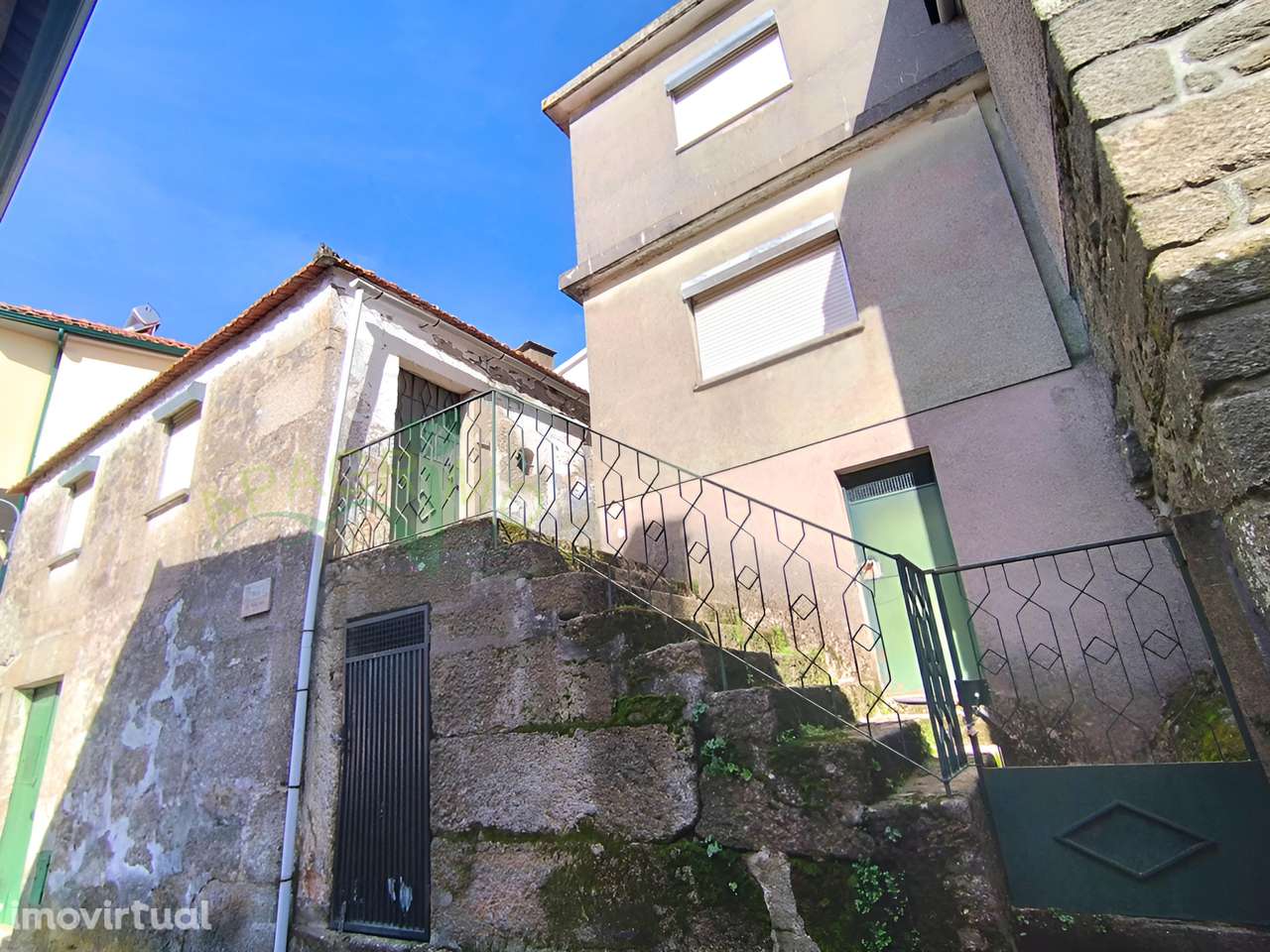 Moradia para restauro em Penela da Beira - Grande imagem: 2/16