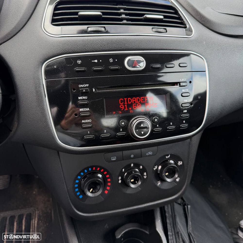 Fiat Punto 1.3 M-Jet Lounge S&S - 12