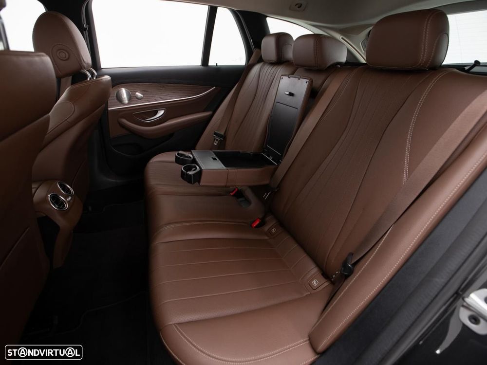 Mercedes-Benz E 300 de 4Matic 9G-TRONIC - 11