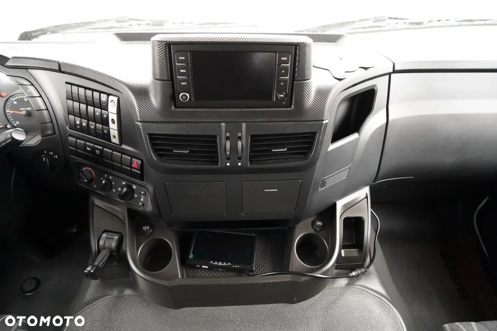 Iveco TRAKKER 450 / 8x4 / WYWROTKA / HYDROBURTA / BORDMATIC / EURO 6 / - 32