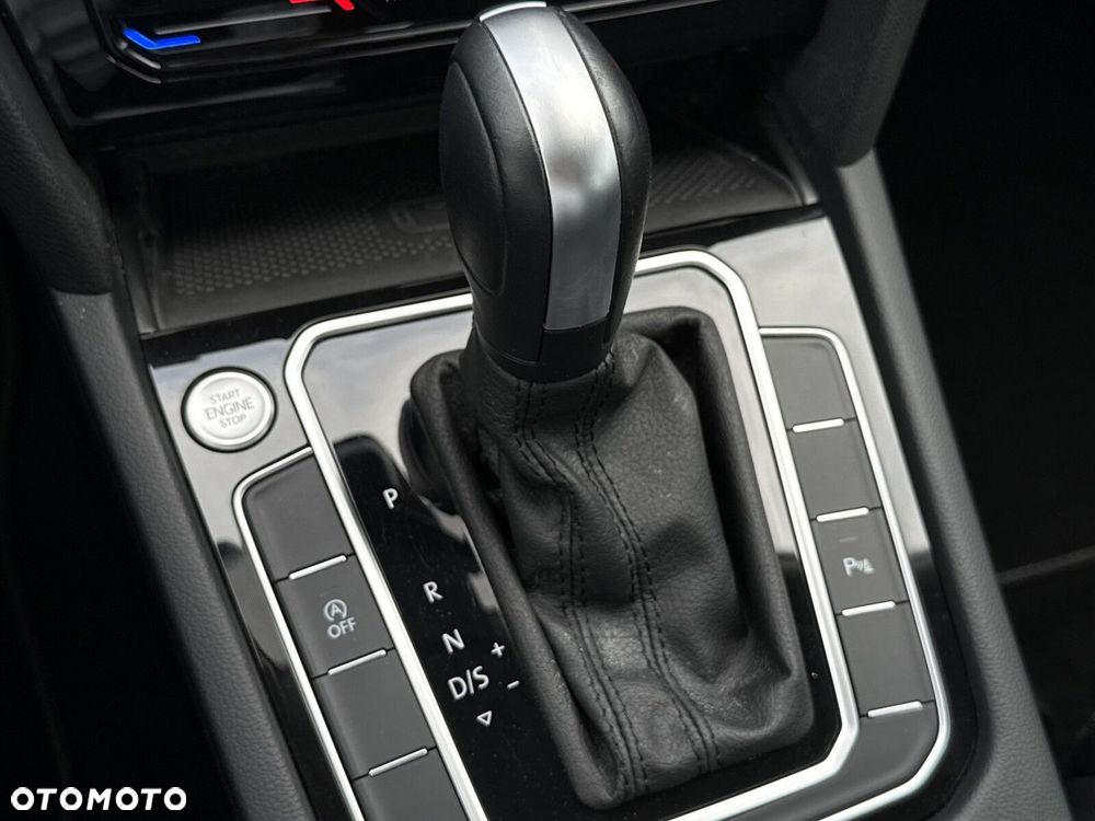 Volkswagen Passat 2.0 TDI Business DSG - 23