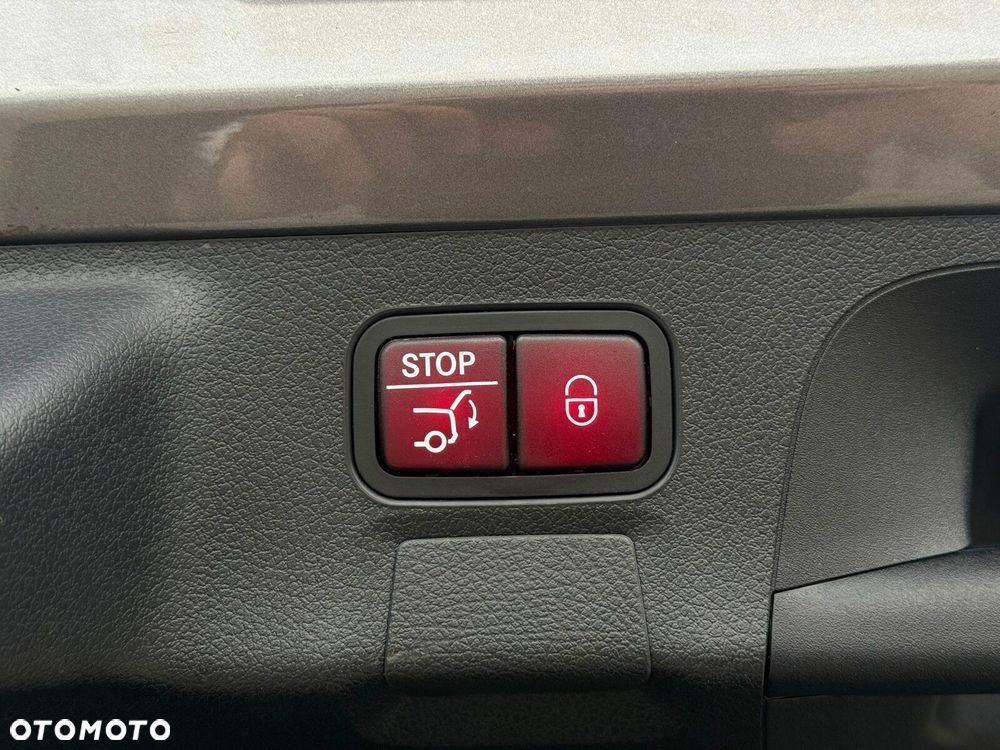 Mercedes-Benz CLA - 28