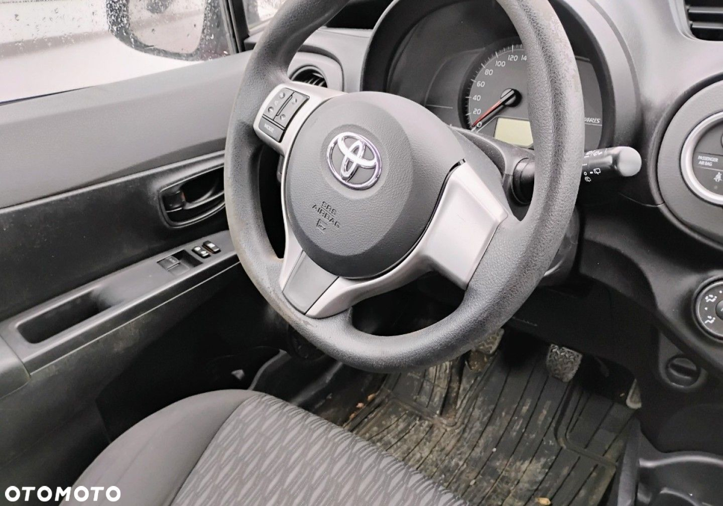 Toyota Yaris - 9