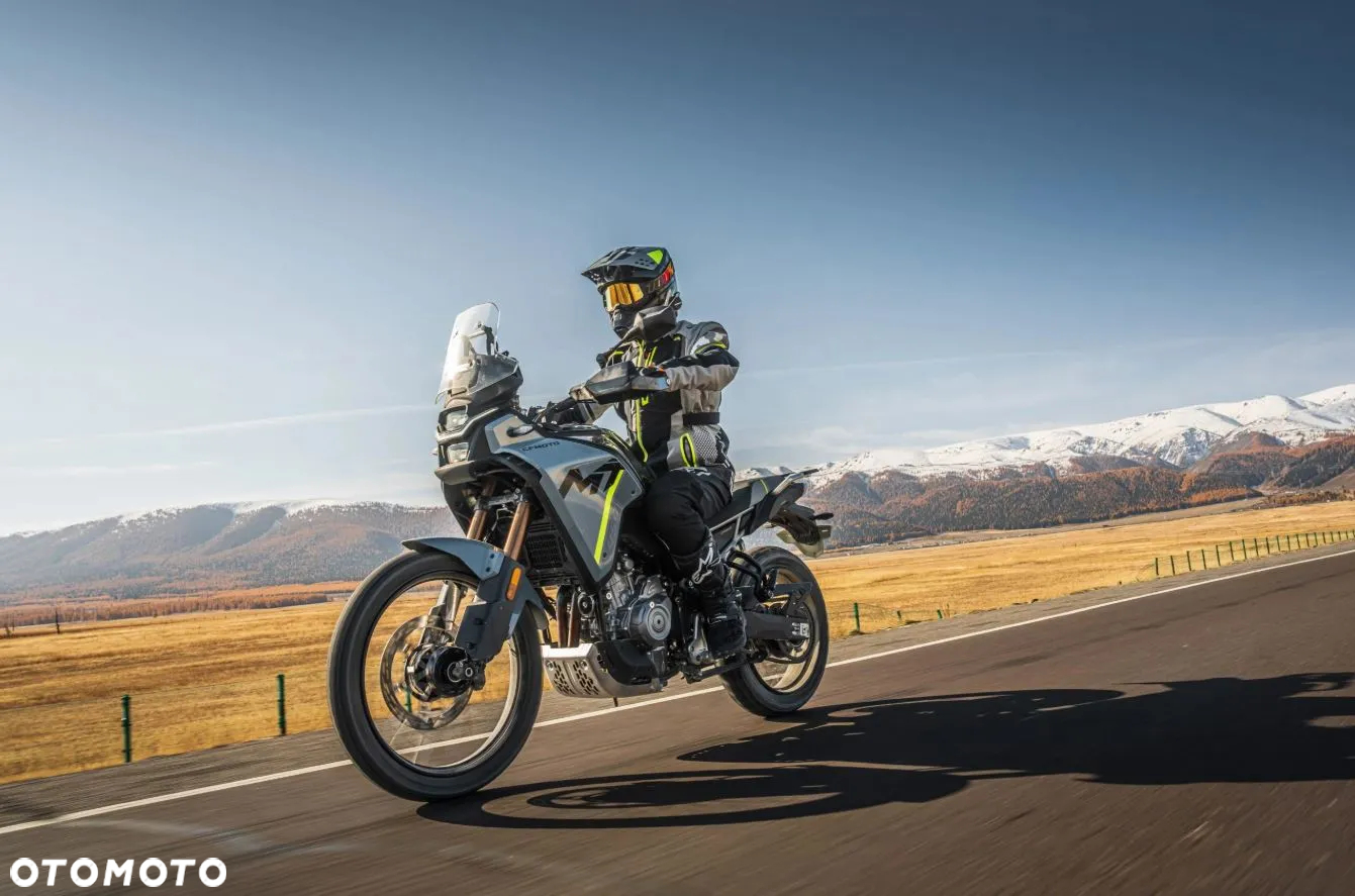 CFMoto MT - 19