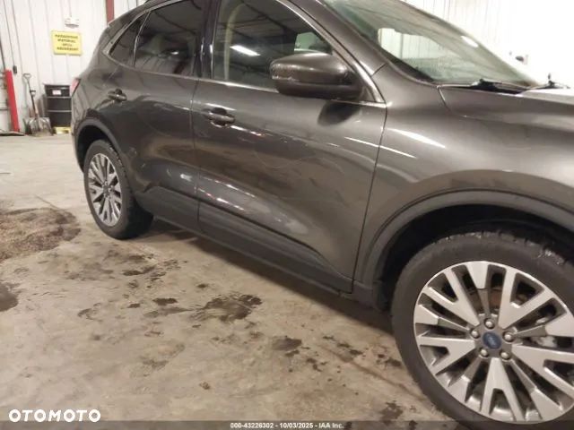 Ford Escape 2.0 EcoBoost AWD Titanium - 13