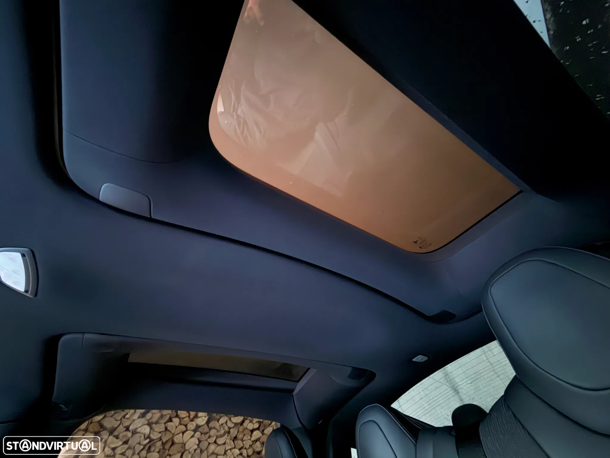Tesla Model X - 31