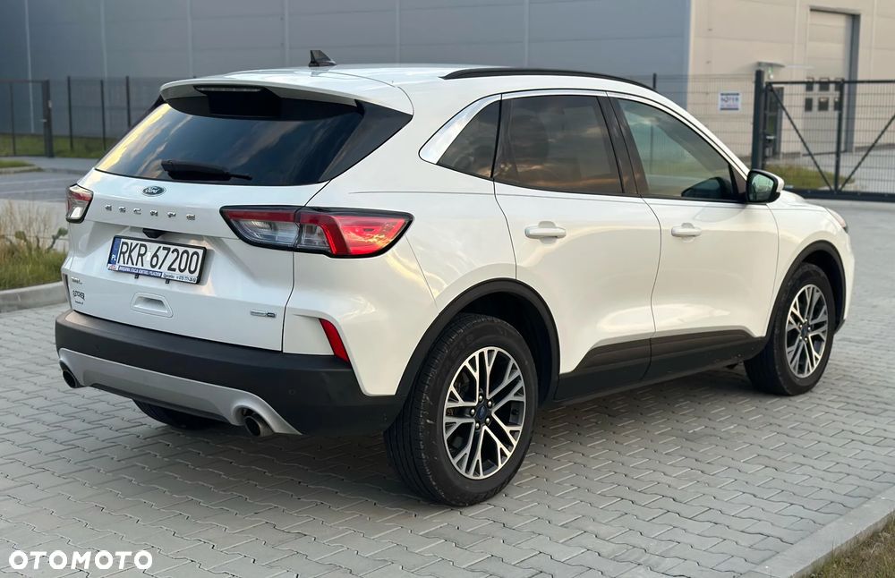 Ford Kuga - 10