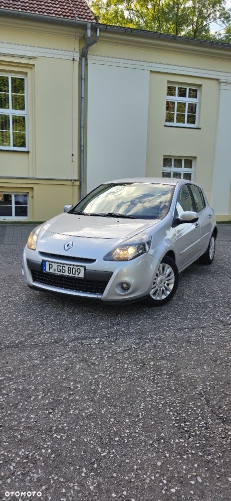 Renault Clio - 1