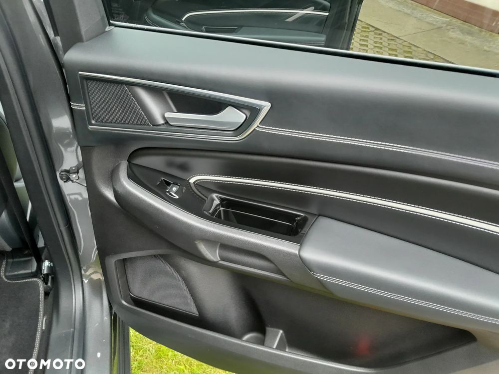 Ford S-Max 2.0 TDCi Vignale - 26