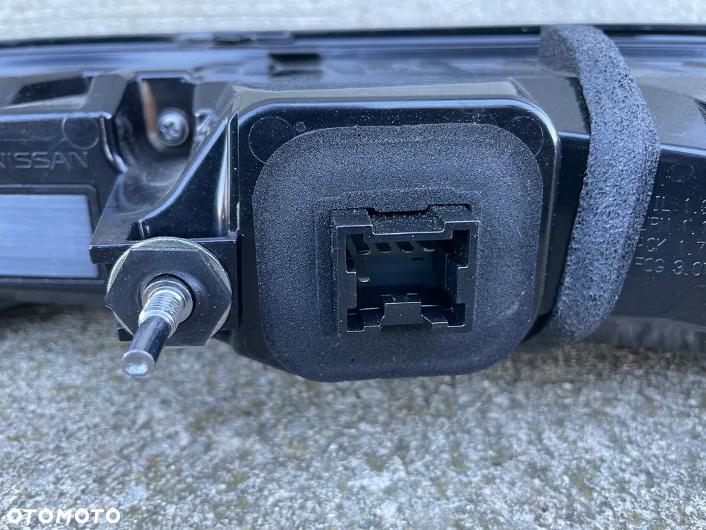 BLENDA KLAPY TYLNEJ NISSAN ARIYA  2022-- - 8