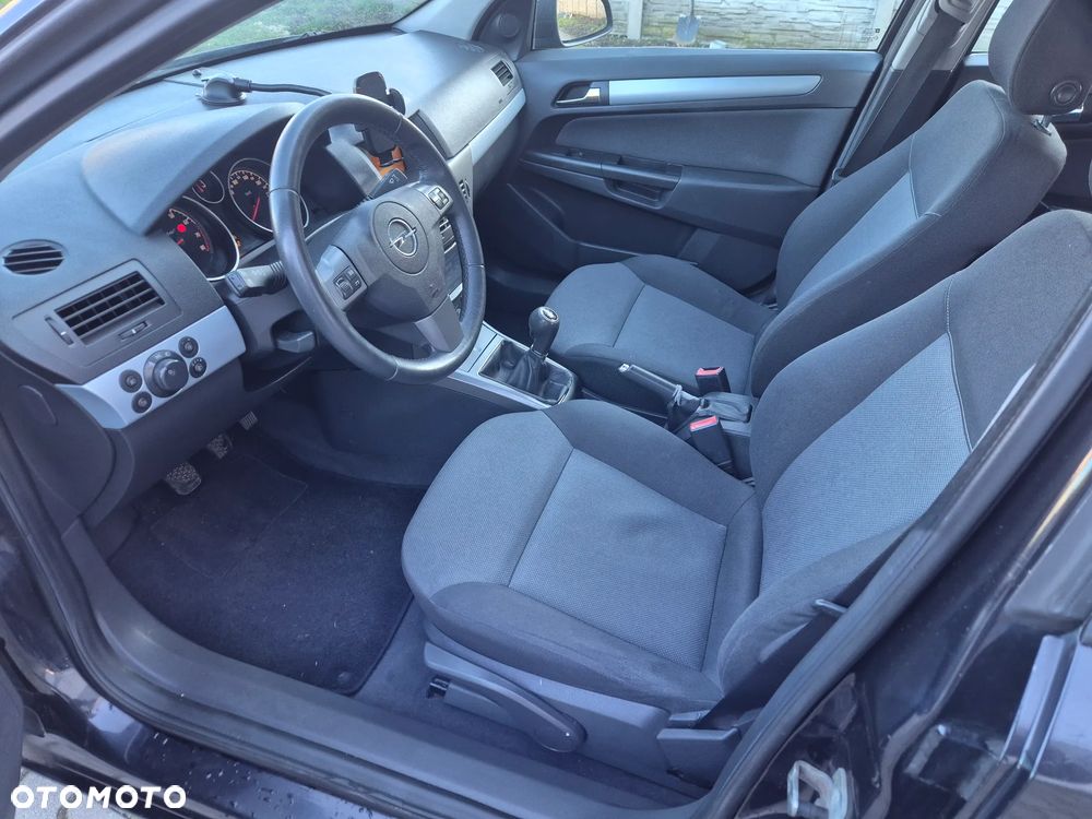 Opel Astra 1.6 Catch me - 24