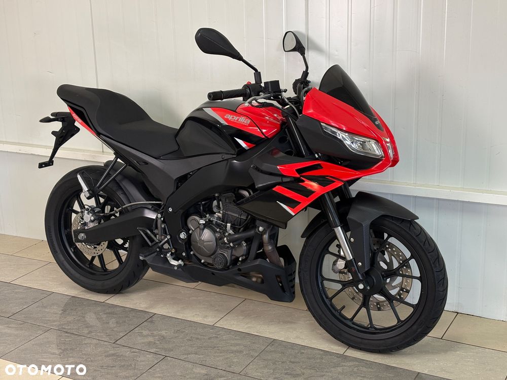 Aprilia Tuono - 1