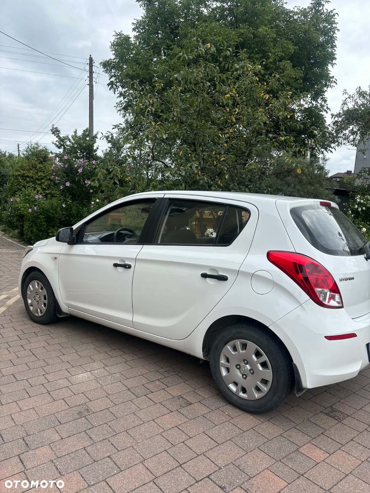 Hyundai i20 1.1 CRDi Style - 9