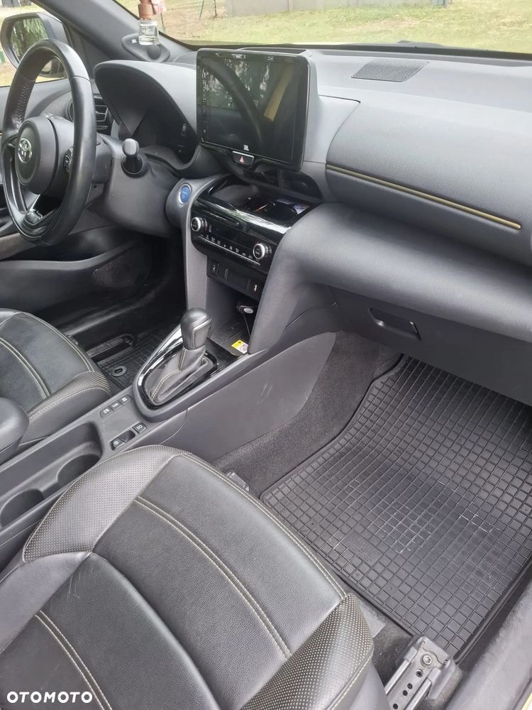 Toyota Yaris Cross 1.5 Comfort CVT - 12