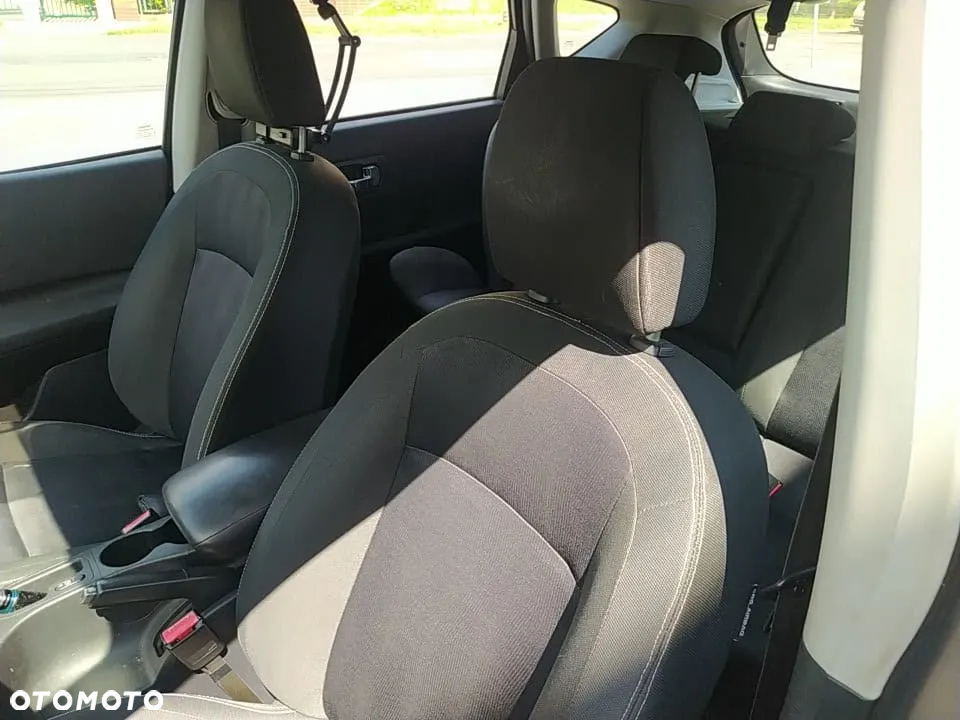Nissan Qashqai 2.0 360 - 16