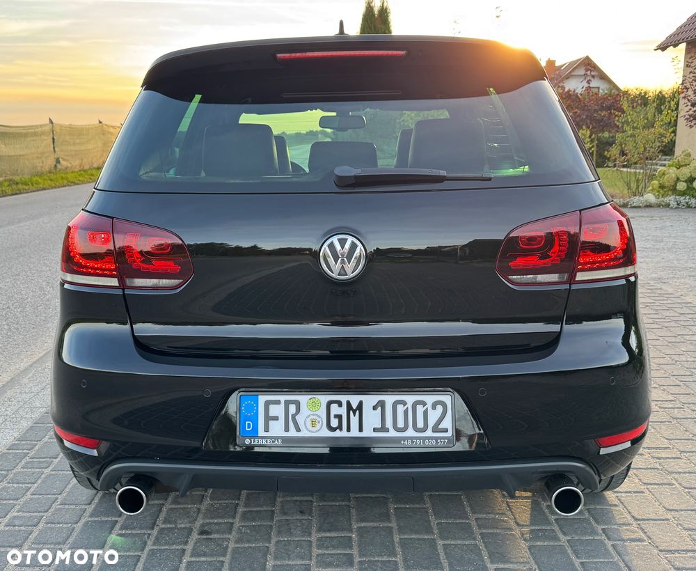 Volkswagen Golf 2.0 GTI adidas - 13