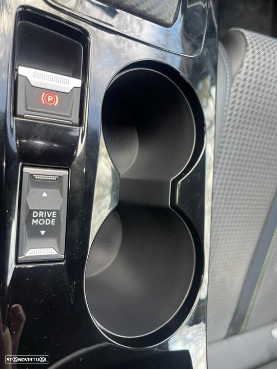 Peugeot e-208 50 kWh GT - 10