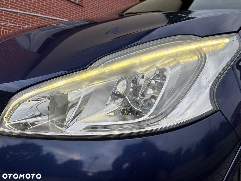 Peugeot 208 1.6 THP GTi - 28