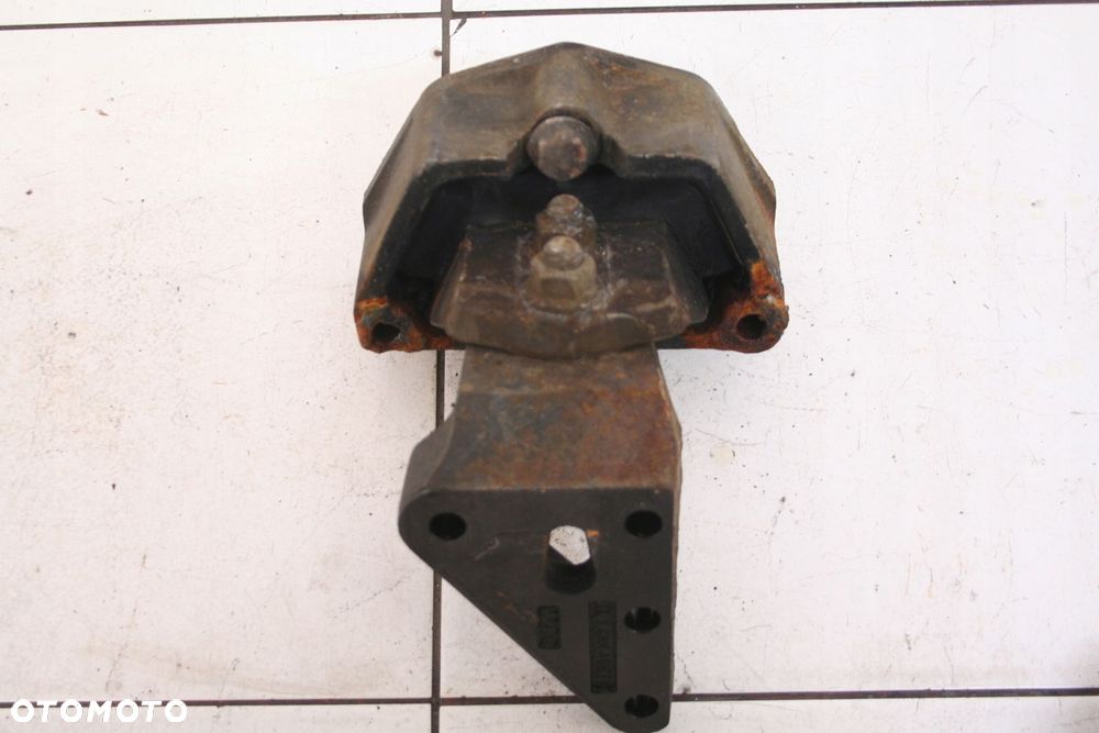 PODUSZKA ŁAPA SILNIKA PRAWA DAF LF 45 55 - 1