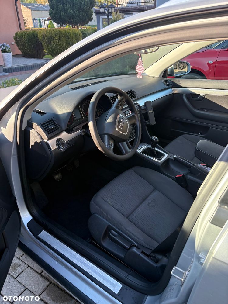Audi A4 Avant 2.0 TDI - 4