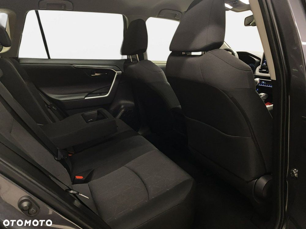Toyota RAV4 - 16