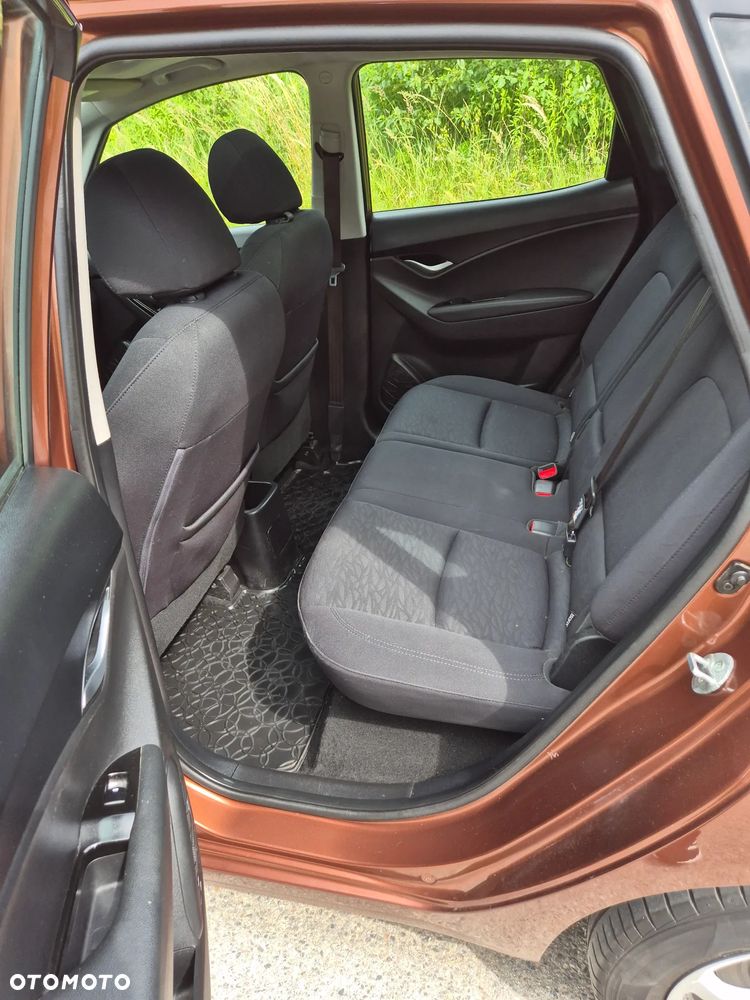 Hyundai ix20 1.4 Premium - 17