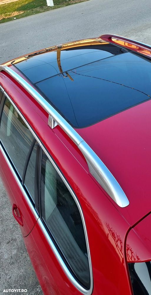 Volkswagen Golf 1.9 TDI DPF Sportline BlueMotion - 9