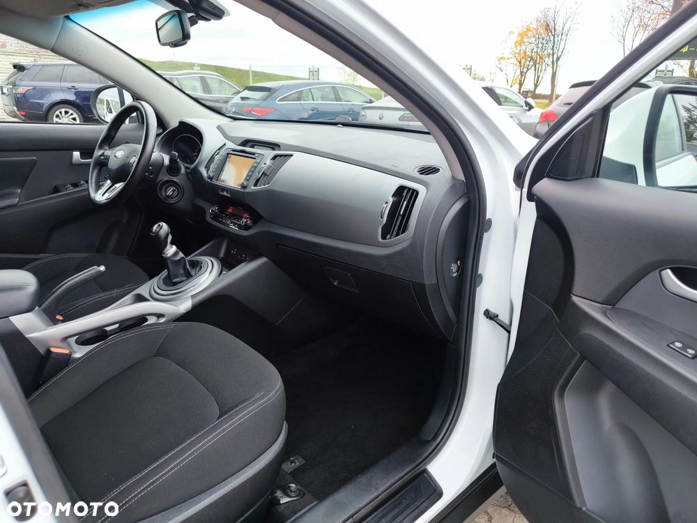 Kia Sportage 2,0 CRDI AWD Dream-Team Edition - 11