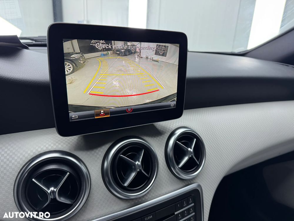 Mercedes-Benz A 200 d 7G-DCT AMG Line - 23