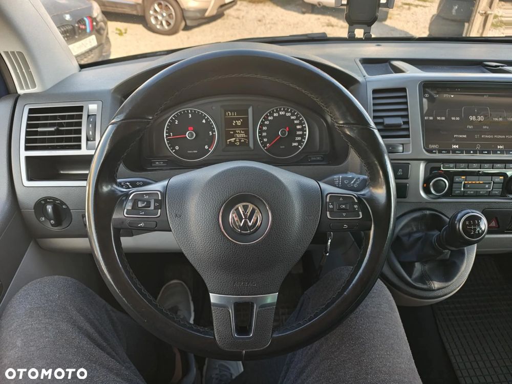 Volkswagen Caravelle - 18