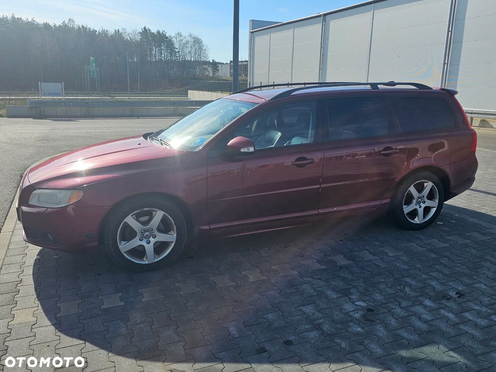 Volvo V70 2.0 Momentum - 1