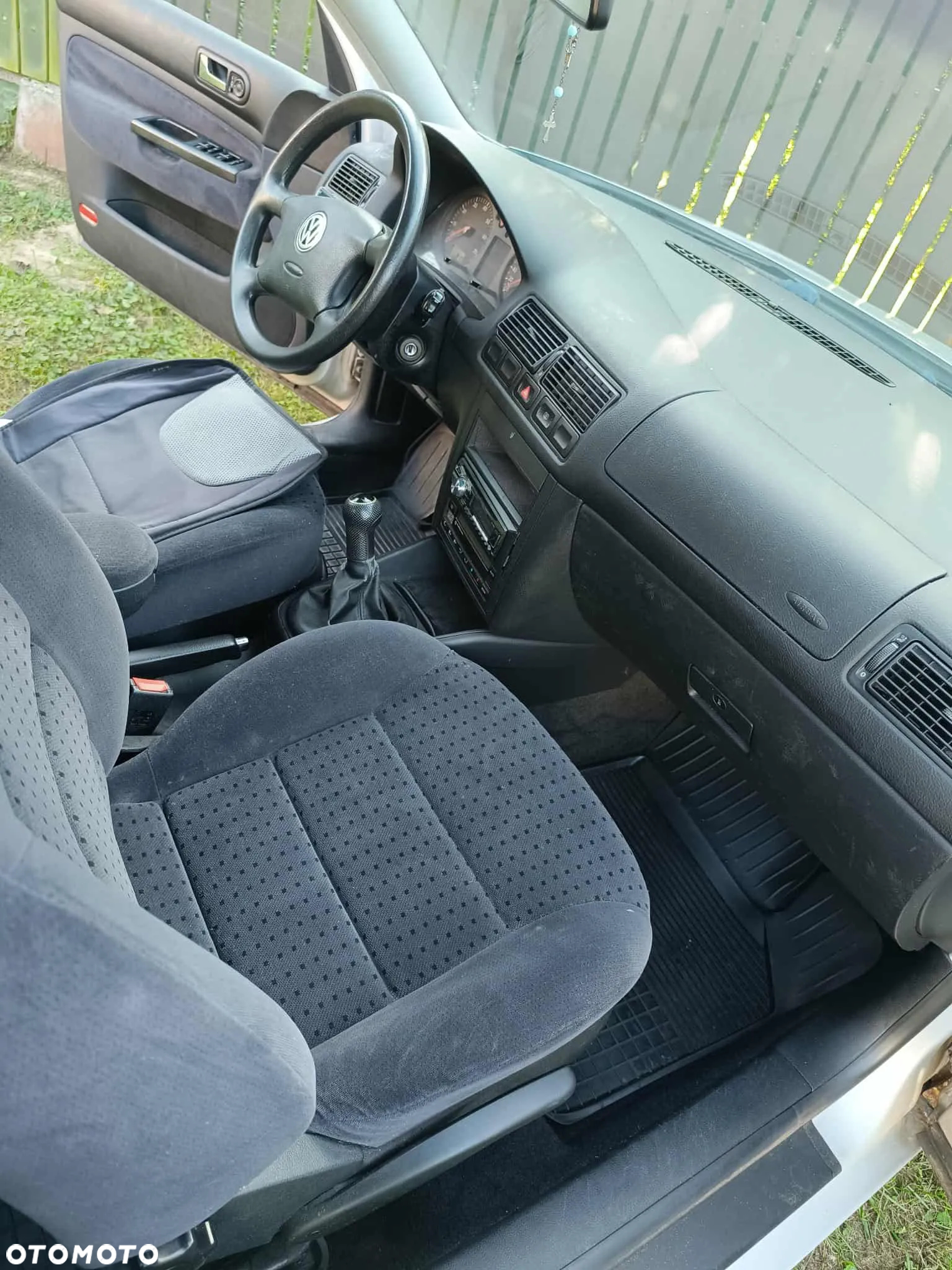 Volkswagen Golf 1.6 - 19