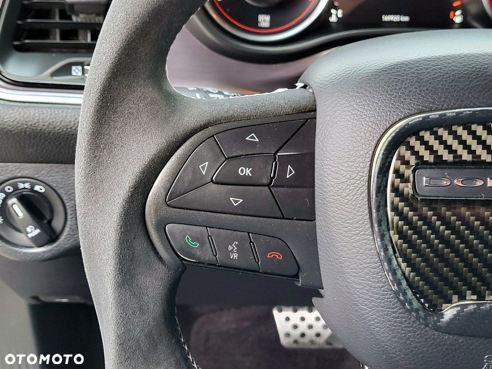 Dodge Challenger - 26