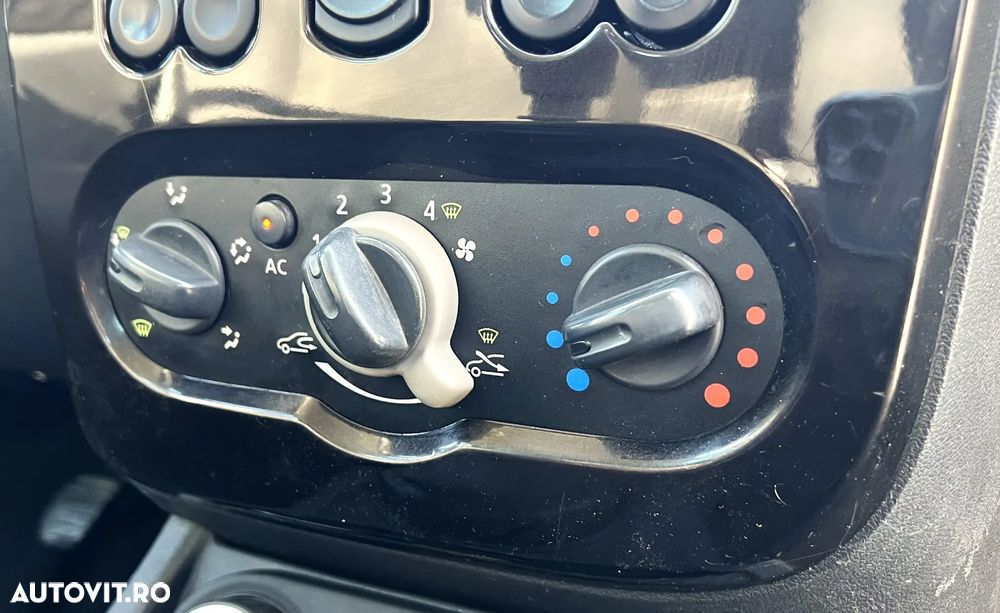 Dacia Duster dCi 110 FAP 4x4 Prestige - 8