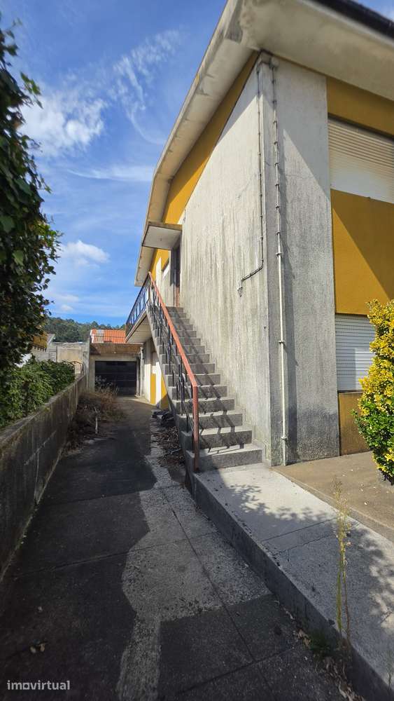 Andar Moradia T2 para Reabilitar | Garagem Fechada e Jardim | Valongo - Grande imagem: 2/18