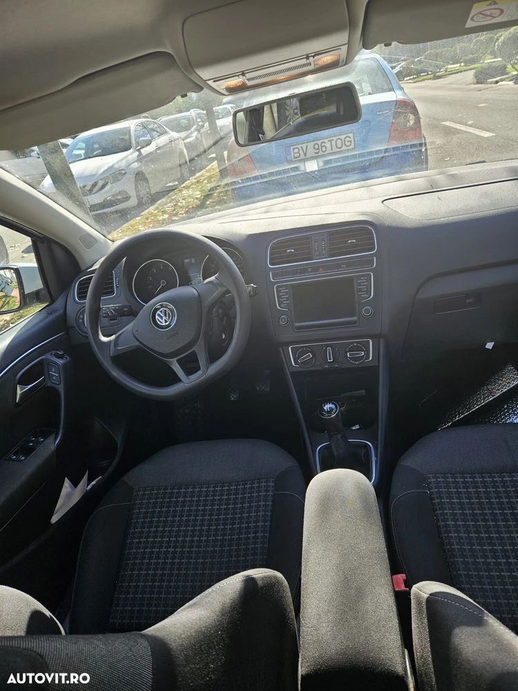 Volkswagen Polo - 8