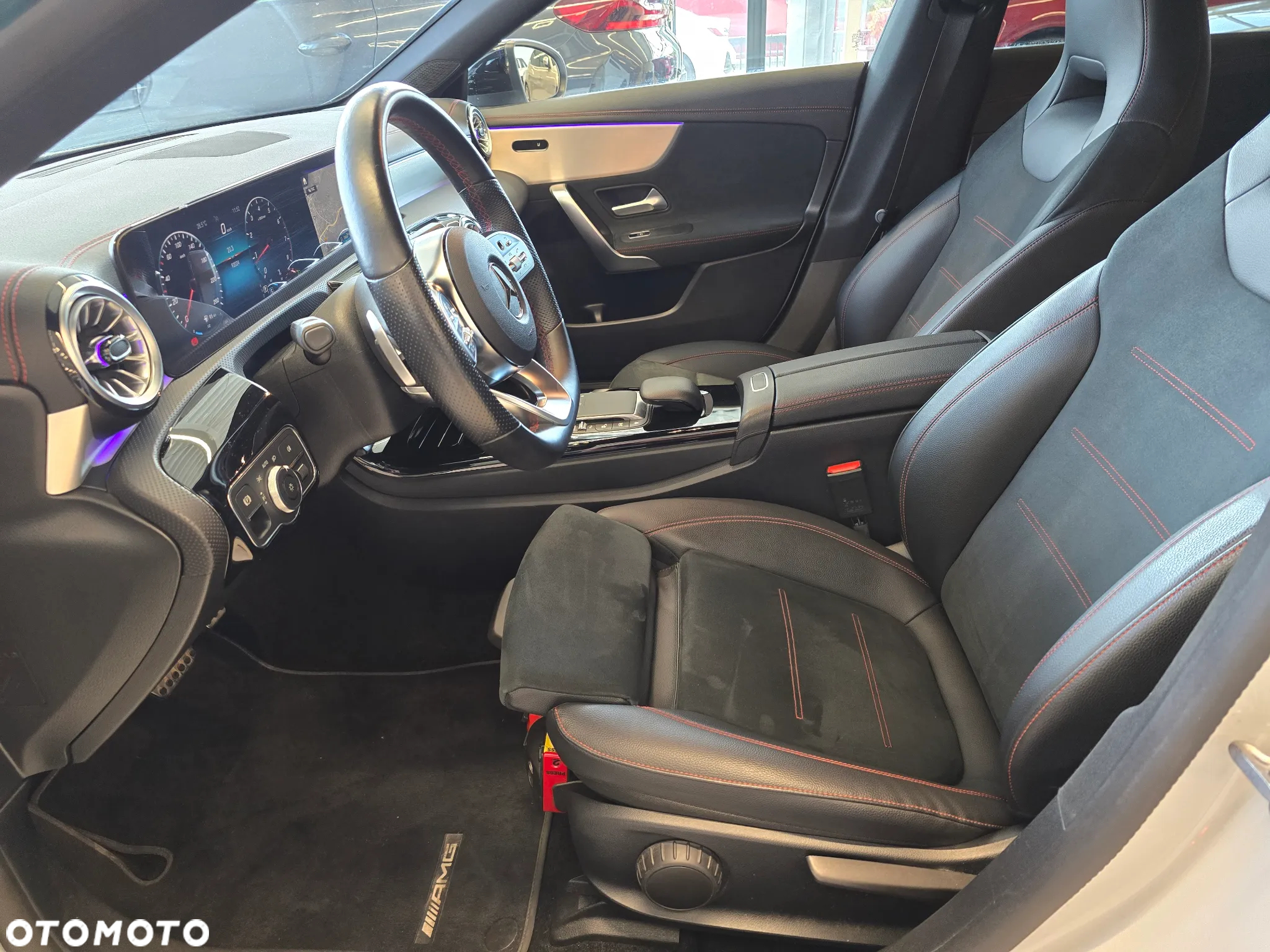 Mercedes-Benz CLA 200 4-Matic AMG Line 8G-DCT - 9