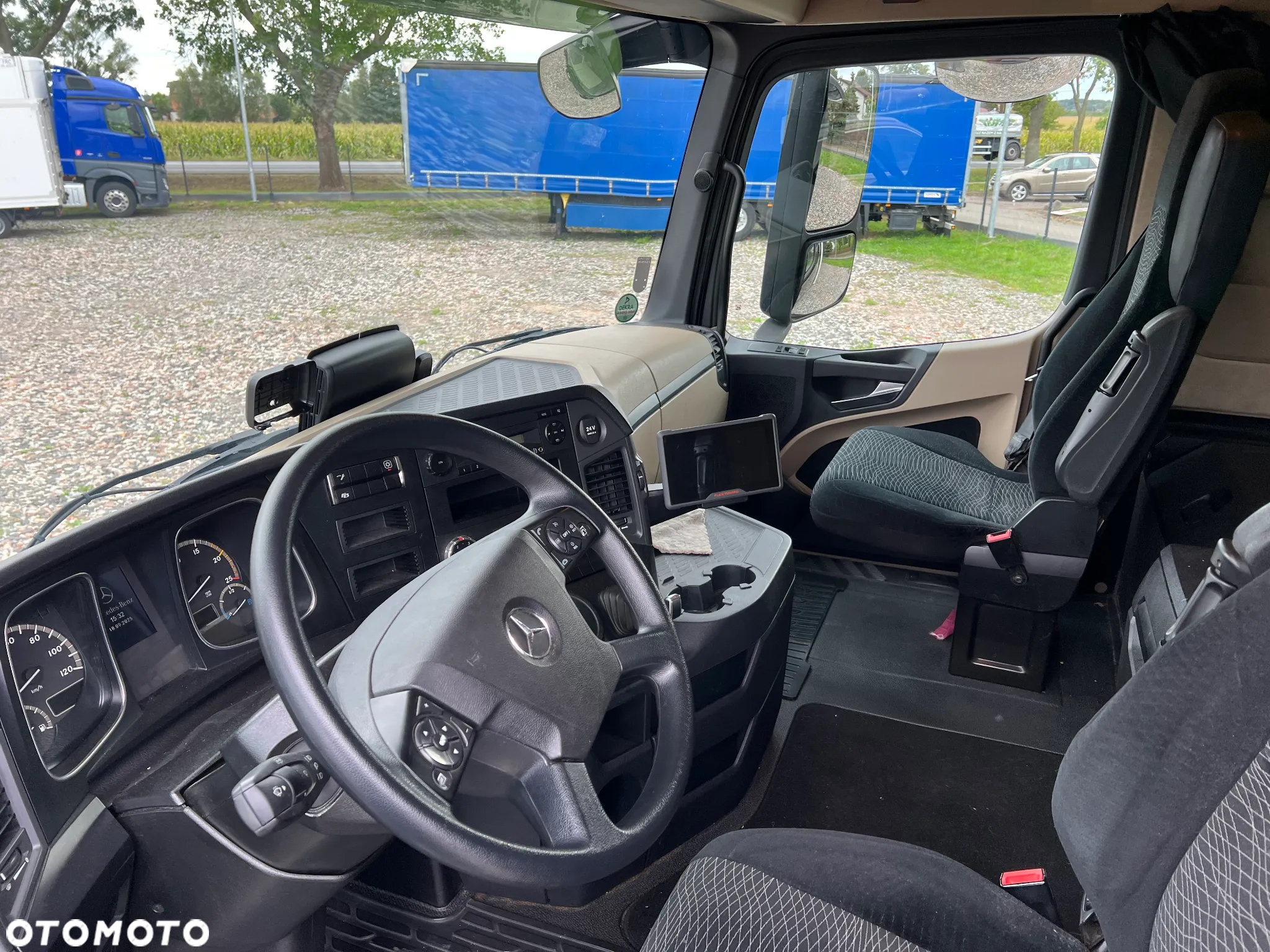 Mercedes-Benz Actros - 12
