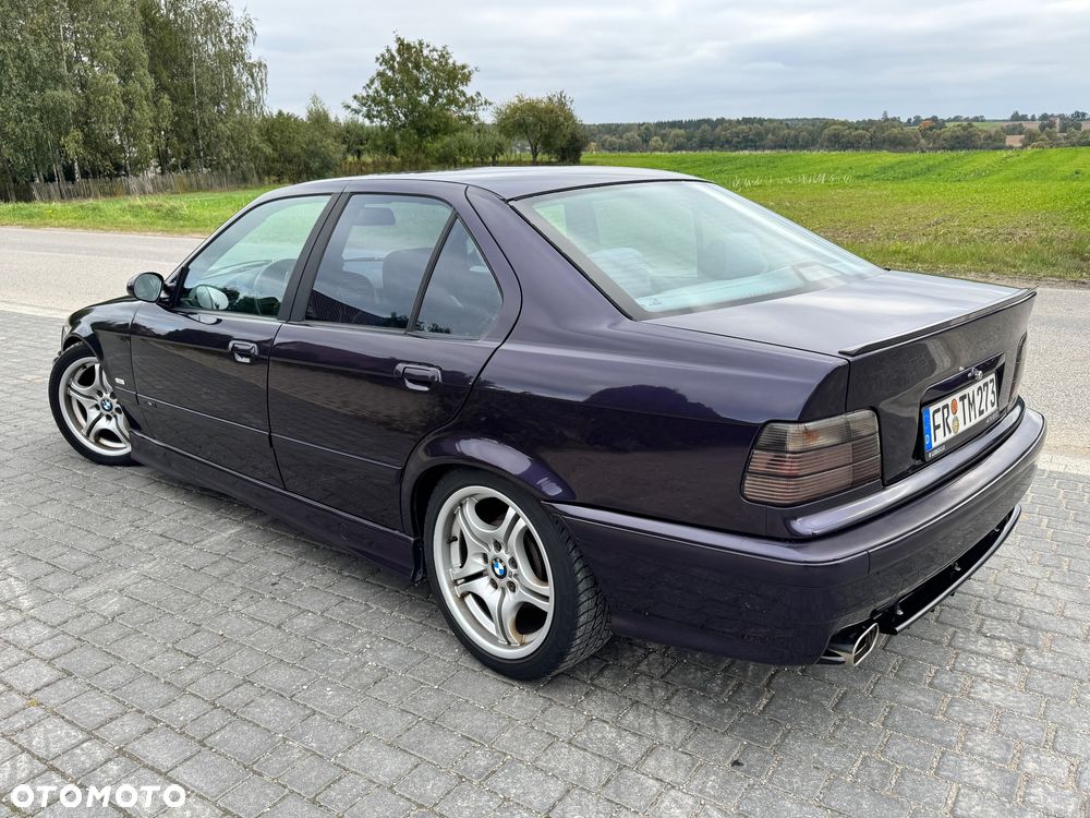 BMW Seria 3 318i - 5