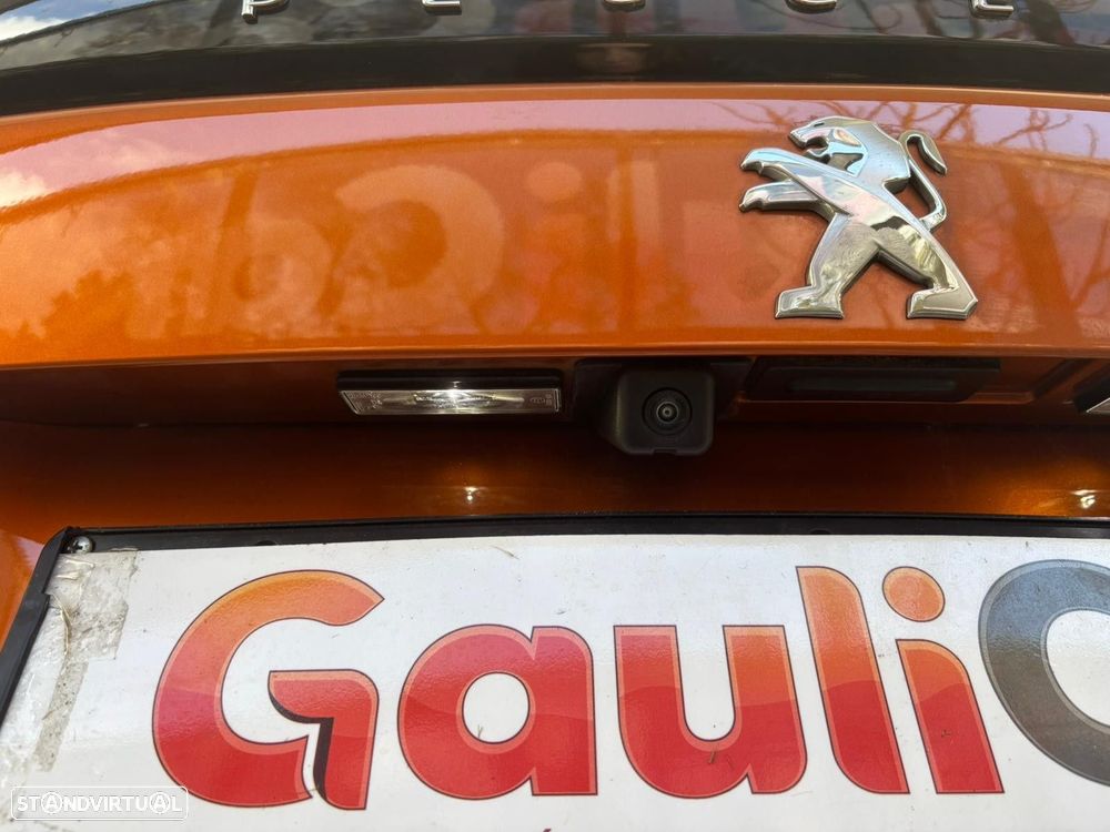 Peugeot e-2008 50 kWh GT - 16