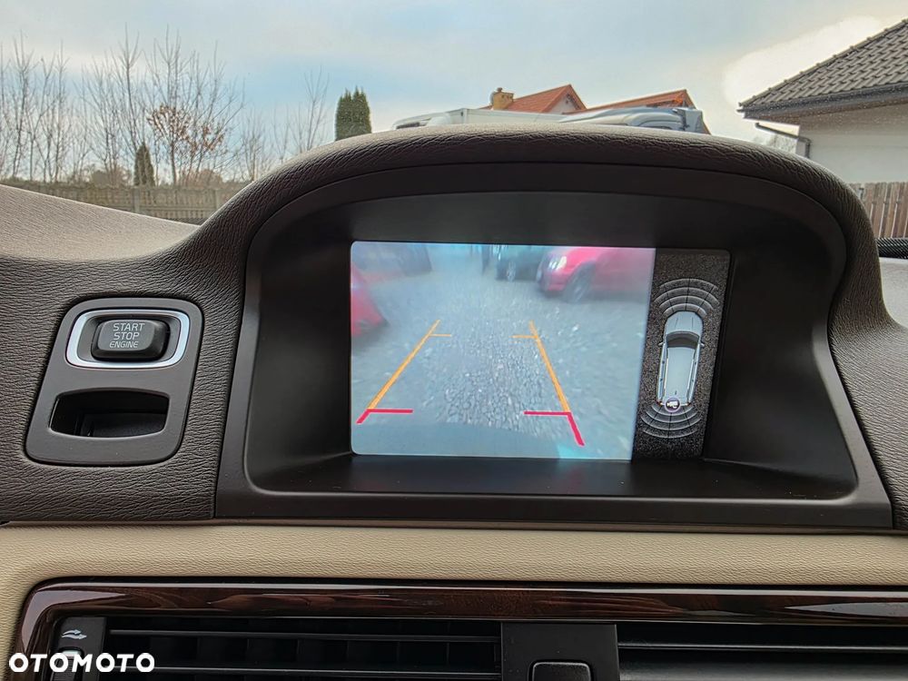 Volvo V70 2.5T Summum - 14