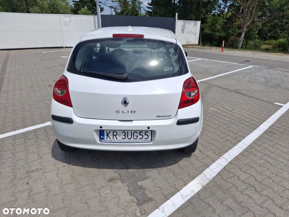 Renault Clio 1.2 16V Authentique - 2