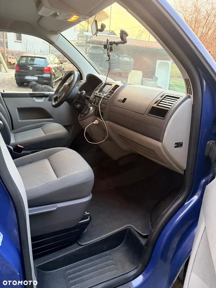 Volkswagen Caravelle - 6