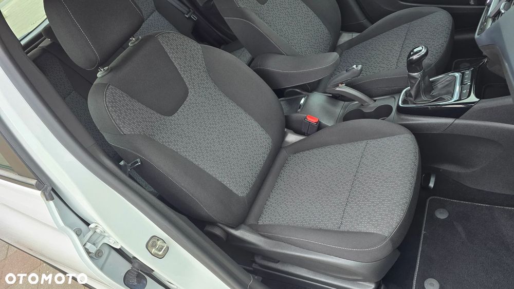 Opel Crossland X - 25