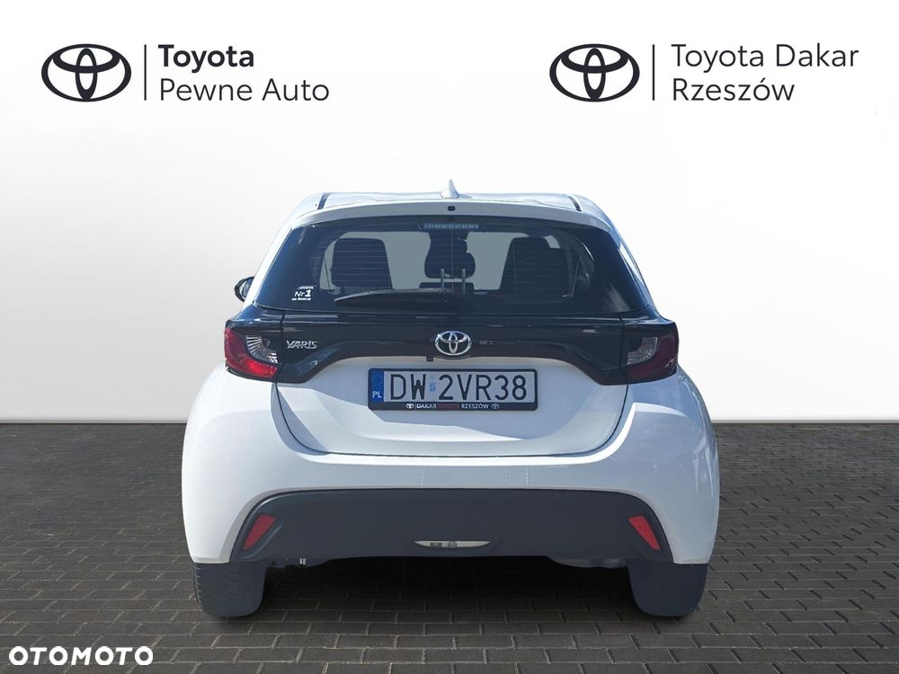 Toyota Yaris - 4