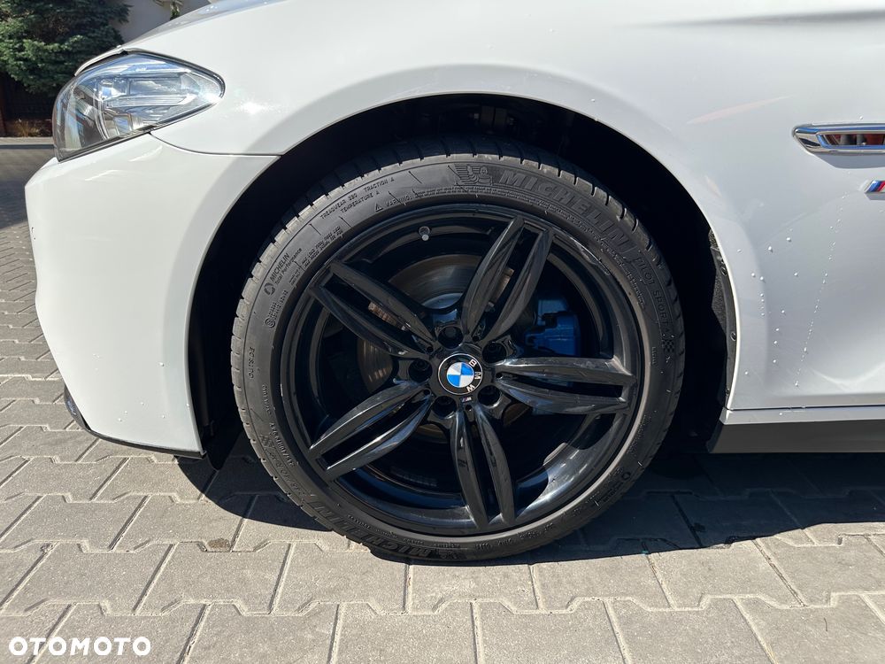 BMW Seria 5 520d xDrive - 15