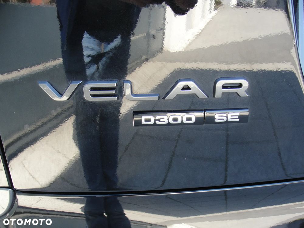 Land Rover Range Rover Velar 3.0d R-Dynamic SE - 27