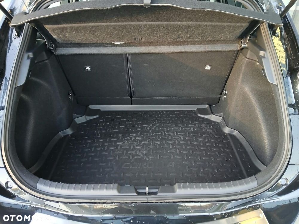 Toyota Corolla - 36