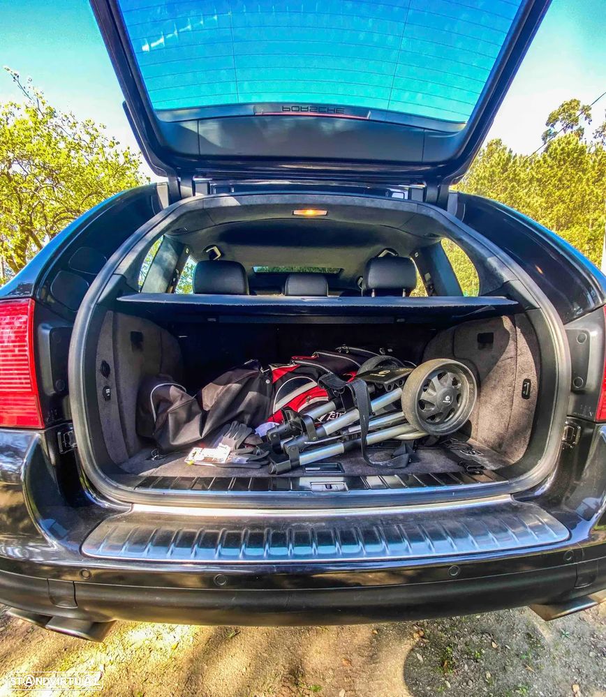 Porsche Cayenne Turbo - 16
